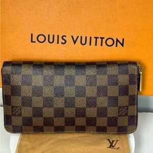 LOUIS VUITTON Damier Ebene Canvas Zippy Organizer Wallet